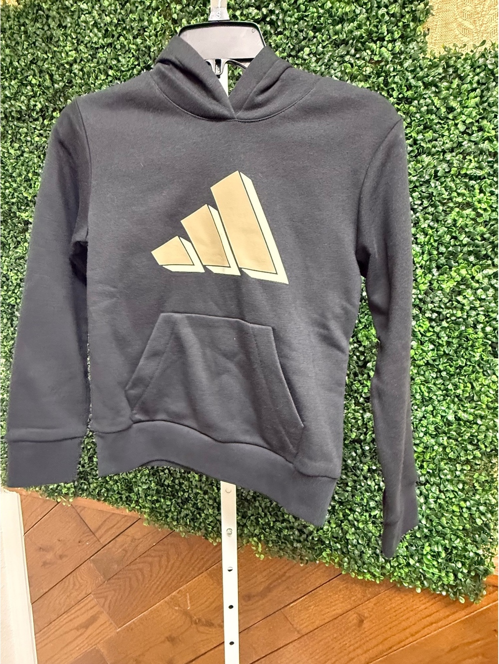 NWT Boys Adidas size 8
